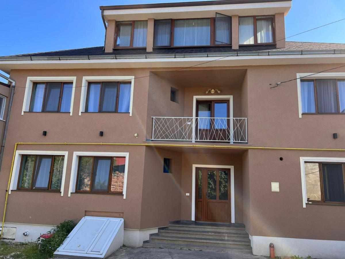 Premont Studios Ghimbav Exterior foto